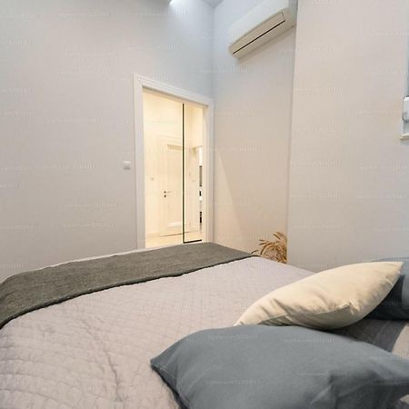 St Francis Of Assisi Superior Appartement Boedapest Buitenkant foto
